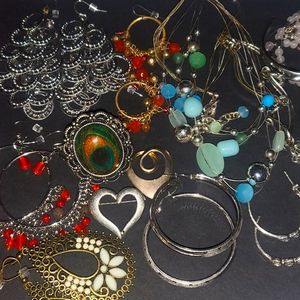 Mixed lot of jewelry